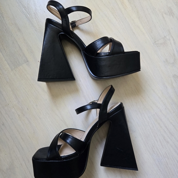 Platform Heeled Sandals - Picture 2 of 5